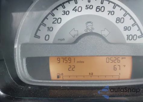 2013 Smart Fortwo Passion/Pure z USA, uszkodzony, nr VIN WMEEJ3BA3DK667103